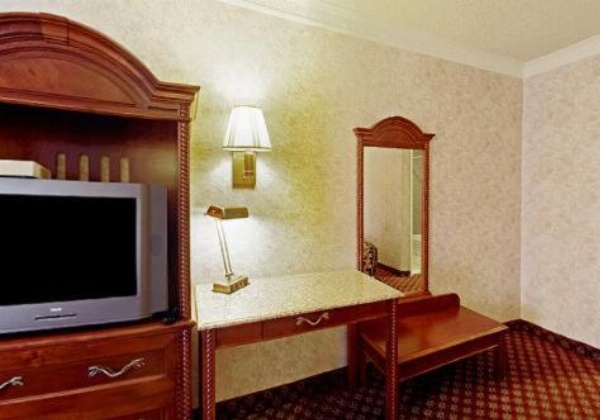 Americas Best Value Inn & Suites - Fontana image 26